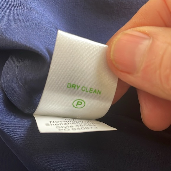 Lilly Pulitzer Silk Navy Blue Off-White Collar Sleeveless top- Large - Picture 11 of 12